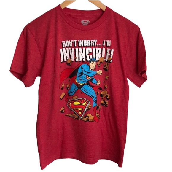 NEW NWOT SUPERMAN Don’t worry I’m invincible red graphic T-shirt size XL 14/16 - Picture 1 of 7